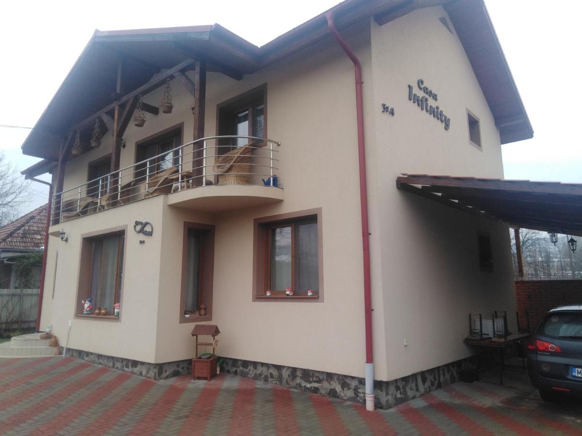 Casa Infinity Hotell Sovata Exteriör bild