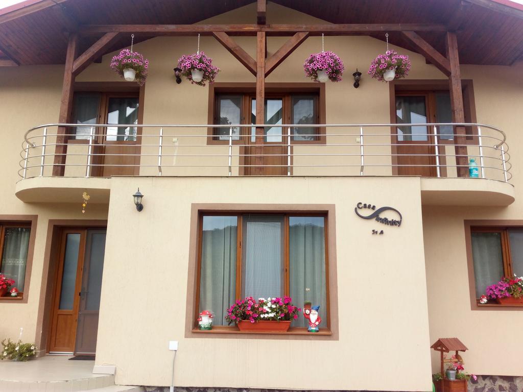 Casa Infinity Hotell Sovata Exteriör bild